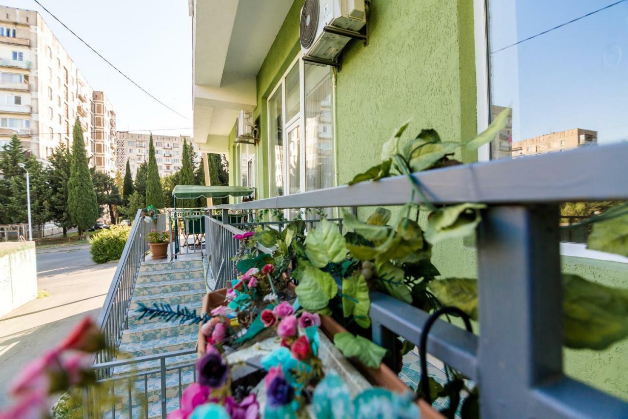 Hotel Makona Tbilisi Buitenkant foto